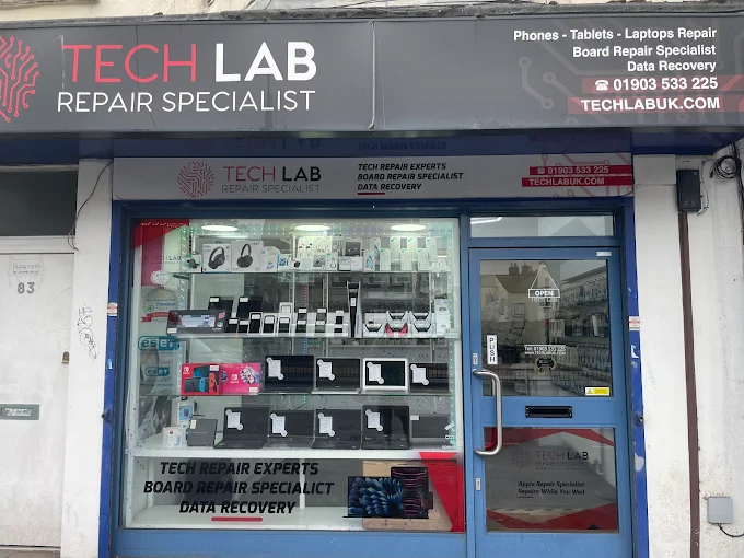 Tech Lab Repair Specialist shop exterior on Chapel Road Worthing